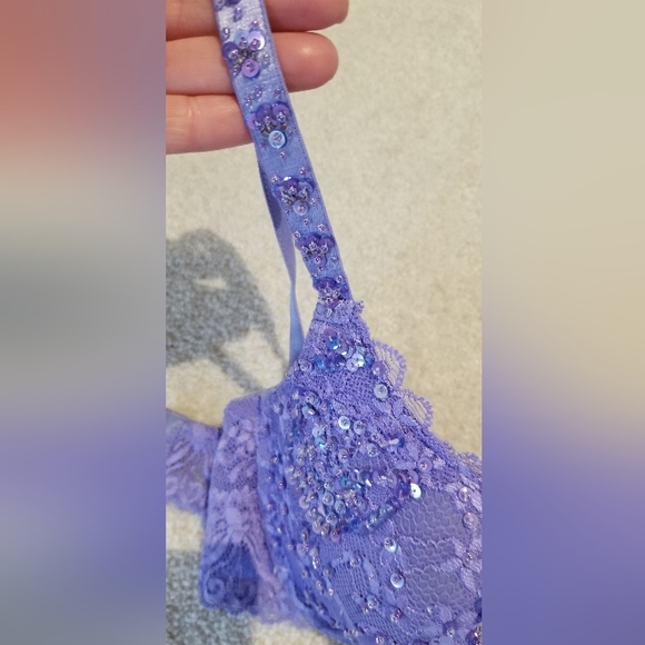 Marciano, size 32C bra - Picture 3 of 3